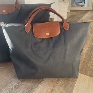 Longchamp Le Pliage Medium Shoulder Bag in Grey